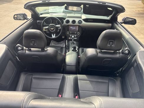 Used 2020 Ford Mustang Premium RWD image 13