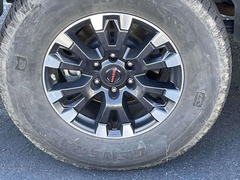 Used 2020 Nissan Titan PRO-4X w/ Pro-4x Convenience Package image 13