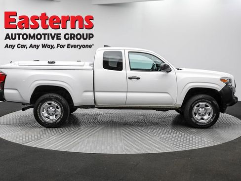 Used 2021 Toyota Tacoma SR RWD image 4