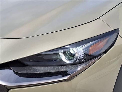 New 2025 MAZDA CX-30 Carbon image 20