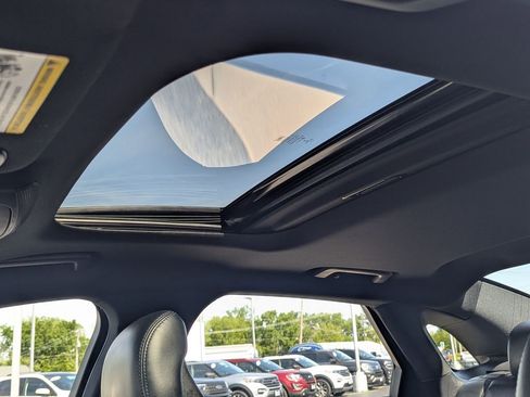 Used 2017 Lincoln MKZ Select w/ Select Plus Package AWD/4WD image 22