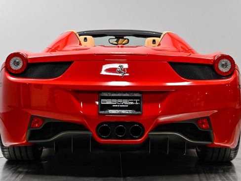 Used 2013 Ferrari 458 Spider RWD image 14