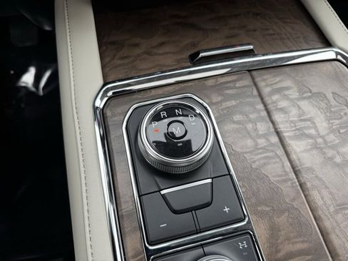 Used 2020 Ford Expedition Platinum image 21