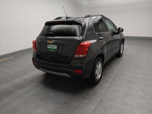 Used 2019 Chevrolet Trax LT w/ LT Convenience Package image 9