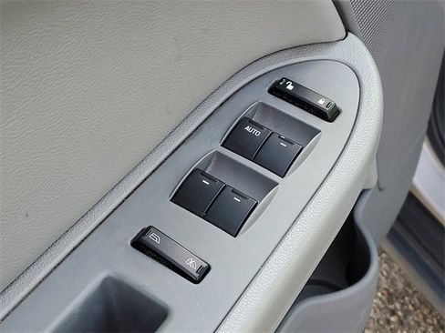 Used 2006 Ford Freestyle SE image 10