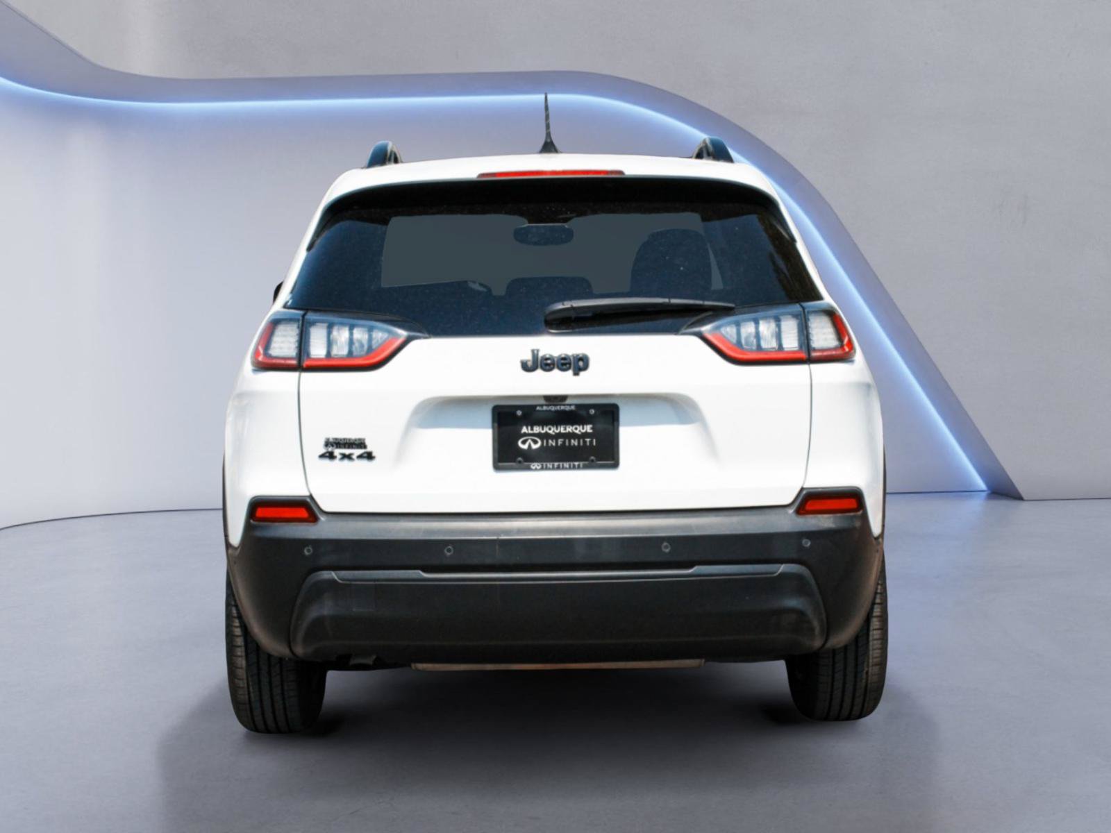 Used 2023 Jeep Cherokee Altitude Lux AWD/4WD image 6