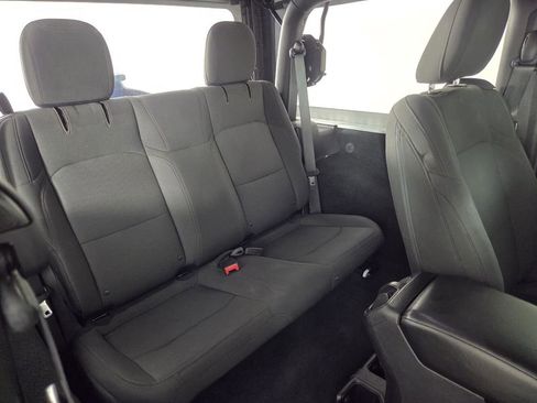 Used 2018 Jeep Wrangler Sport AWD/4WD image 30