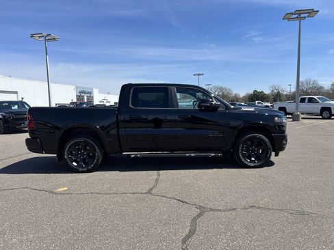 Used 2025 RAM 1500 Big Horn AWD/4WD image 9