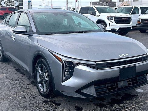 Used 2025 Kia K4 FWD image 1