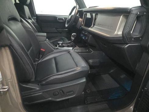 Certified 2025 Ford Bronco Outer Banks AWD/4WD image 4