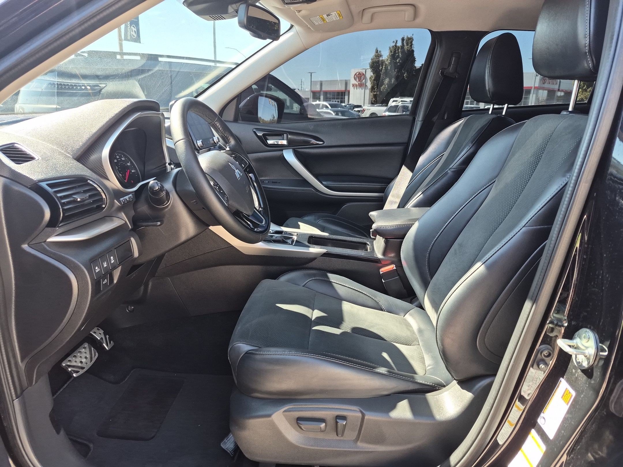 Used 2024 Mitsubishi Eclipse Cross SE AWD/4WD image 17
