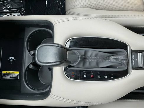 Certified 2024 Honda HR-V EX-L image 29
