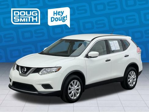 Used 2016 Nissan Rogue S image 2