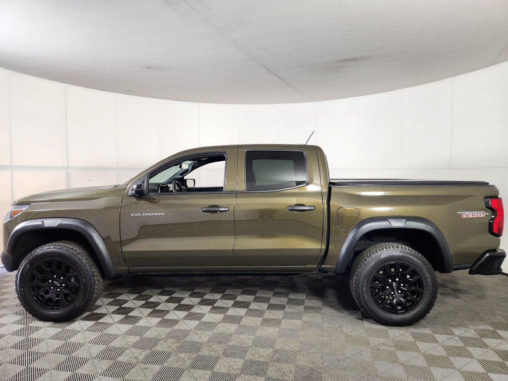 Used 2023 Chevrolet Colorado Trail Boss w/ LPO, Skid Plate Package AWD/4WD image 4