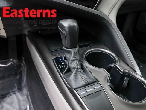 Used 2024 Toyota Camry SE image 13