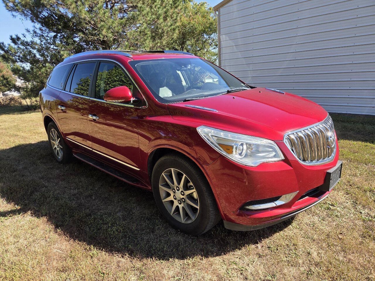 Used 2014 Buick Enclave Leather FWD image 2