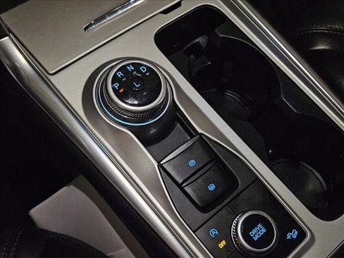 Used 2023 Ford Explorer Platinum w/ Technology Package image 11