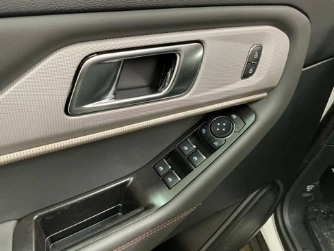 New 2026 Ford Explorer Active w/ Active Comfort Package AWD/4WD image 18