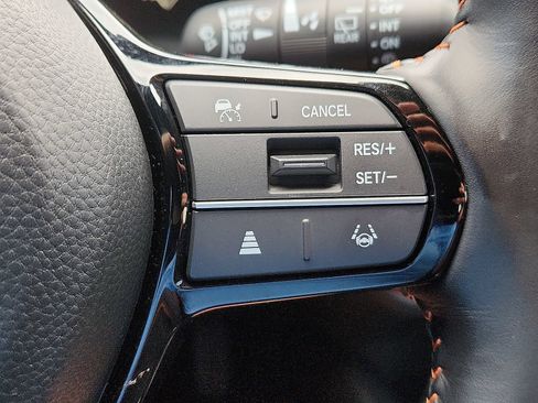Used 2025 Honda HR-V Sport image 17