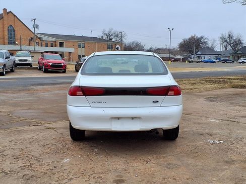 Used 1999 Ford Escort LX image 15