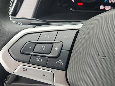 New 2026 Volkswagen Atlas Cross Sport SE image 24