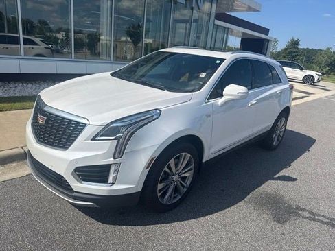 Used 2025 Cadillac XT5 Premium Luxury FWD image 2
