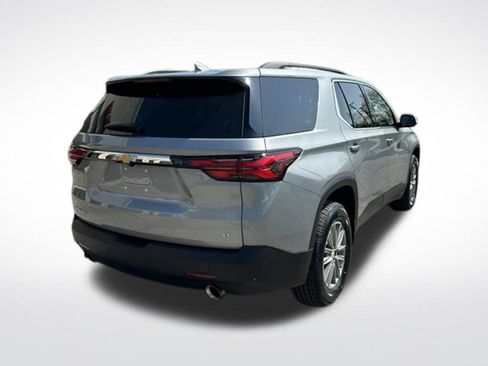 Used 2023 Chevrolet Traverse LT FWD image 6