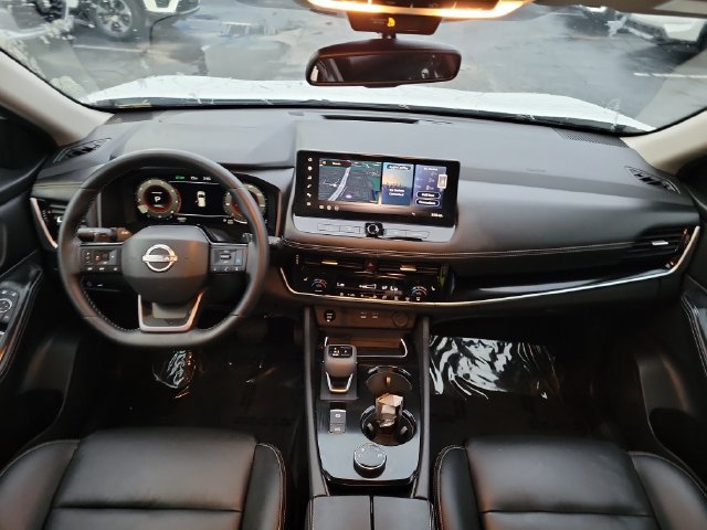 Used 2026 Nissan Rogue SL AWD/4WD image 12