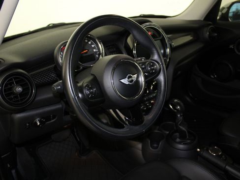 Used 2018 MINI Cooper S image 4