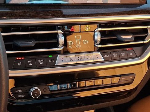 Certified 2023 BMW X3 xDrive30i w/ Premium Package image 18