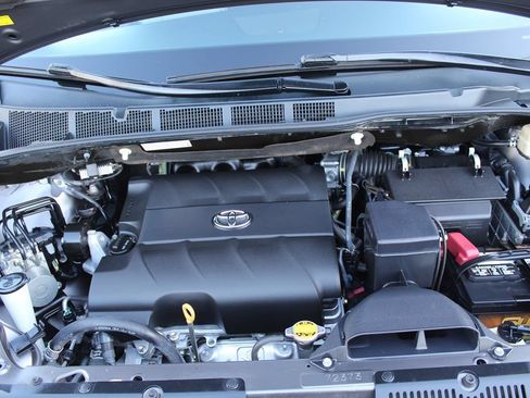 Used 2016 Toyota Sienna XLE FWD image 33