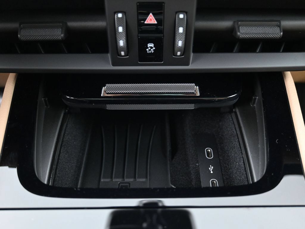 Certified 2026 Porsche Cayenne AWD/4WD image 23
