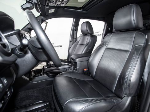 Used 2020 Toyota Tacoma TRD Off-Road w/ TRD Premium Off Road Package image 15