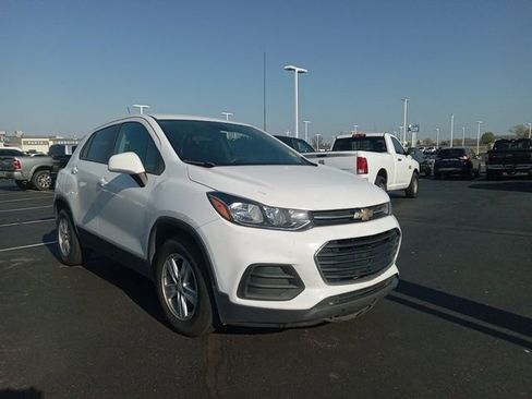 Used 2019 Chevrolet Trax LS w/ Tint and Cruise Package image 1