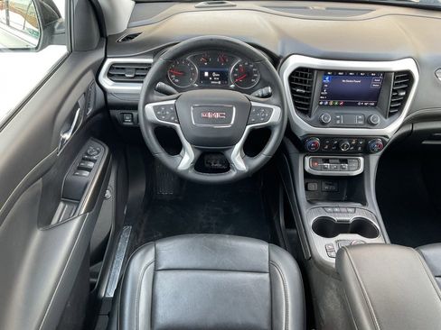 Used 2023 GMC Acadia SLT w/ Preferred Package image 16
