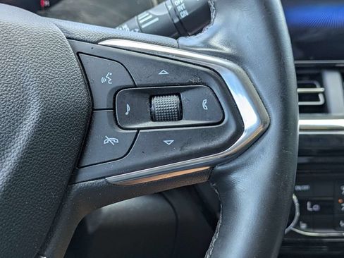 Used 2025 Chevrolet Trax ACTIV w/ Sunroof Package FWD image 27