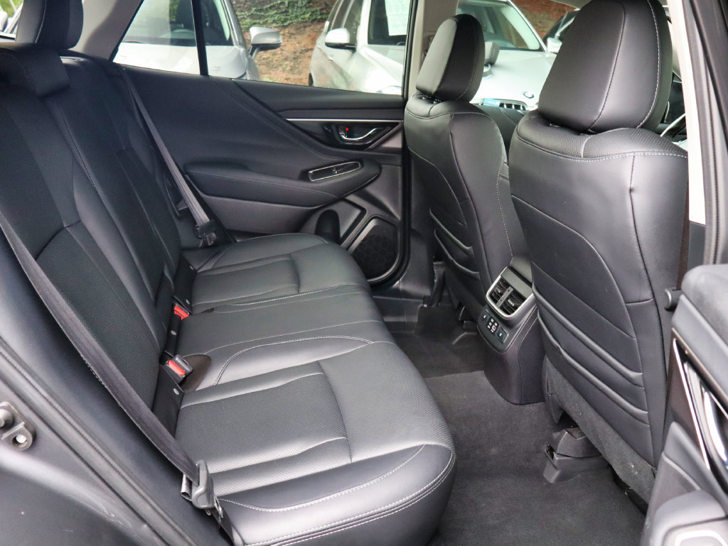 Used 2023 Subaru Outback Touring XT AWD/4WD image 37