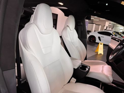 Used 2016 Tesla Model X 75D image 13