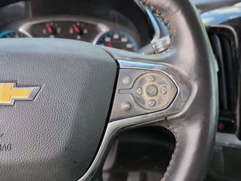 Used 2018 Chevrolet Traverse LT FWD image 25