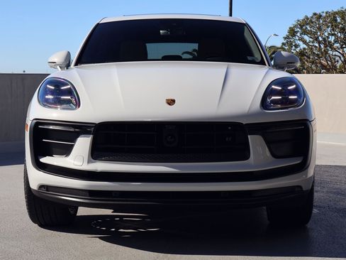New 2024 Porsche Macan 4 Electric image 6