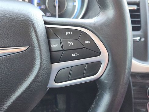 Used 2021 Chrysler 300 Touring w/ Sport Appearance Package image 28