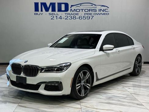 Used 2019 BMW 750i xDrive 750i xDrive w/ Executive Package image 1