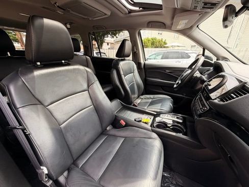 Used 2020 Honda Pilot Touring image 27