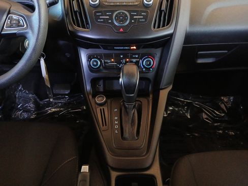 Used 2017 Ford Focus S image 11
