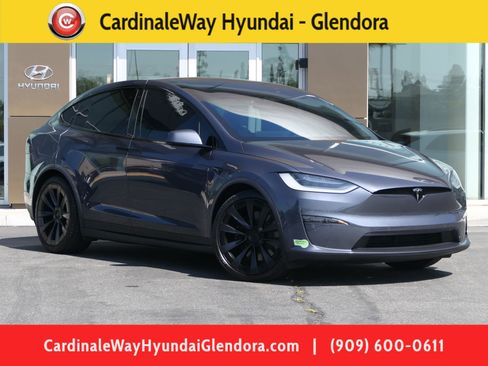 Used 2023 Tesla Model X image 1