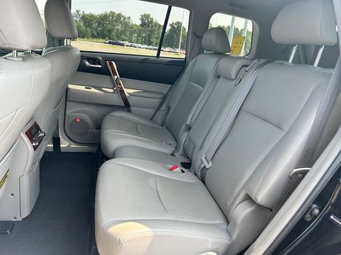 Used 2012 Toyota Highlander Limited AWD/4WD image 16
