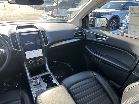 Certified 2022 Ford Edge SEL w/ Convenience Package image 17