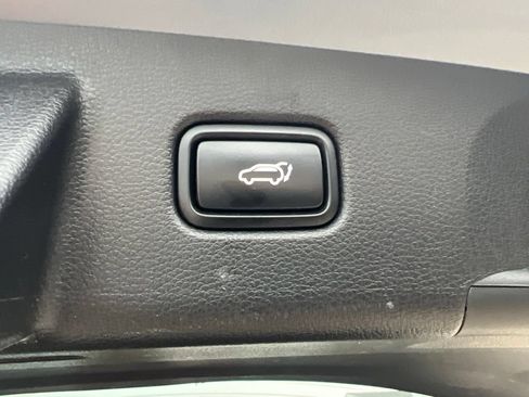Certified 2022 Kia Telluride SX w/ SX Prestige Package AWD/4WD image 15