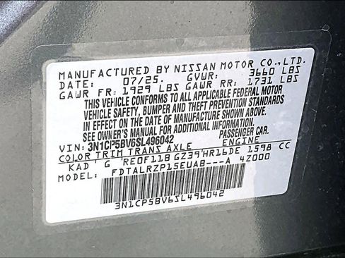 Certified 2025 Nissan Kicks Play S image 32