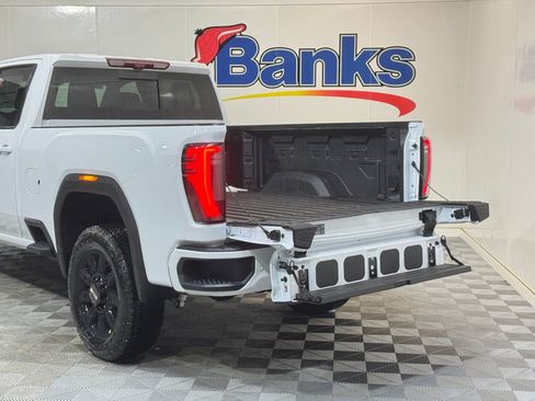 New 2026 GMC Sierra 2500 AT4 w/ AT4 Premium Plus Package image 8